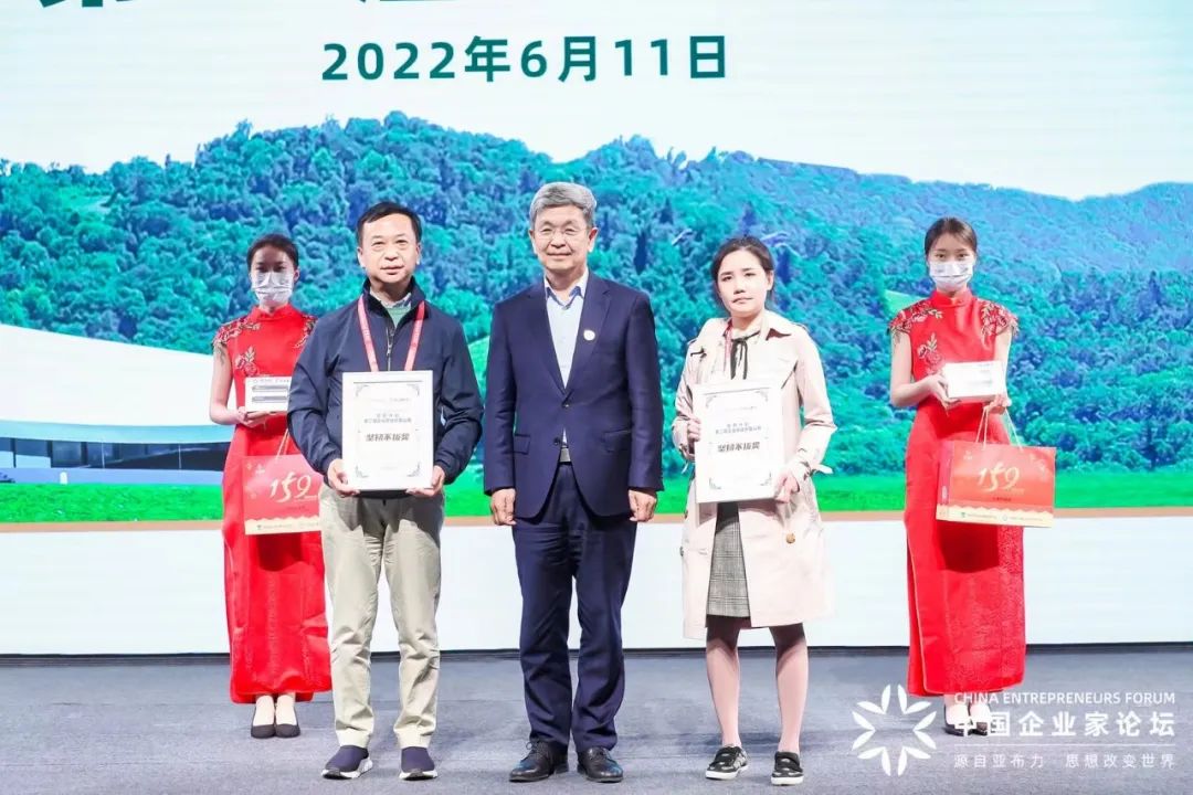 “勇往直前,健康相伴”,佐丹力159“亚布力第二届企业家徒步登山赛”圆满成功!